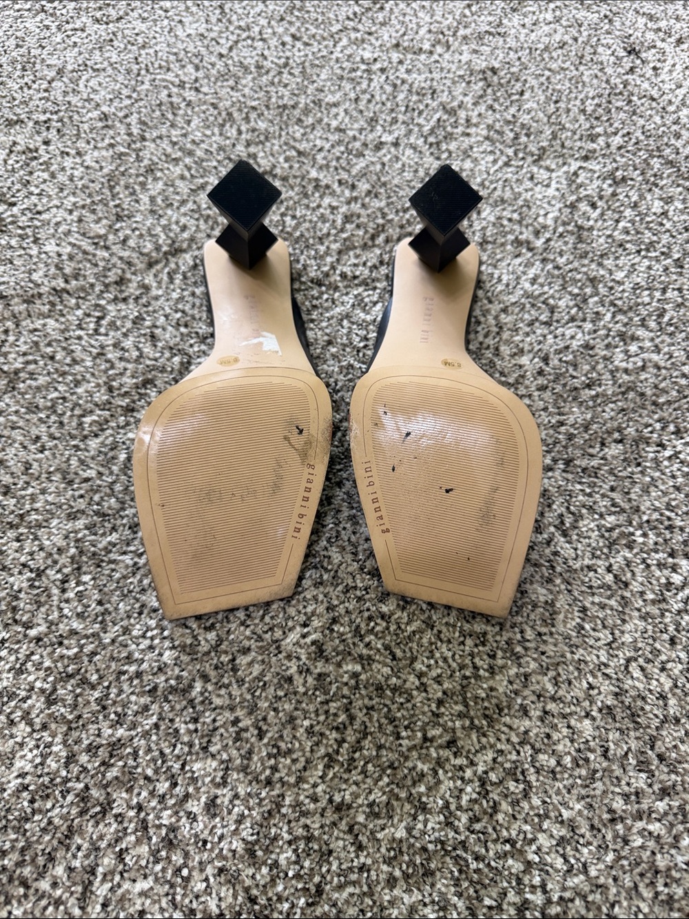 Gianni Bini black leather mule sandals geometric heel open square toe.Size 8.5 M - Picture 5 of 6